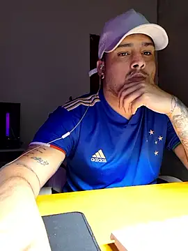 Mineirinhoot online show from 01/15/26, 03:00