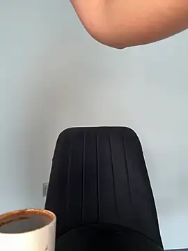 Snapshot of BarbieDanss chatting on 07/14/26, 04:28 BarbieDanss online show from 07/14/26, 04:28