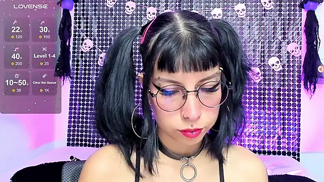 Rose 72 online show from 11/16/25, 08:47