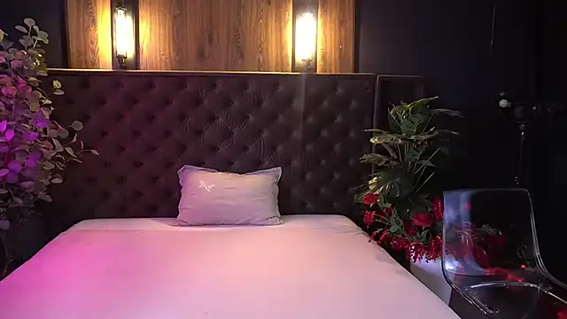 CrystallPaws online show from 04/18/26, 05:44