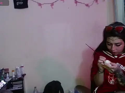 Snapshot of saenzjulieta1 chatting on 09/27/25, 05:40 saenzjulieta1 online show from 09/27/25, 05:40