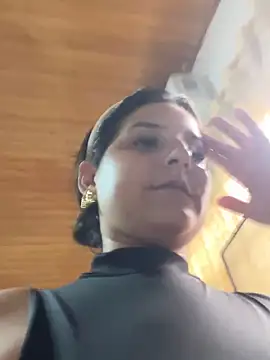 Alina0 online show from 10/23/25, 05:12