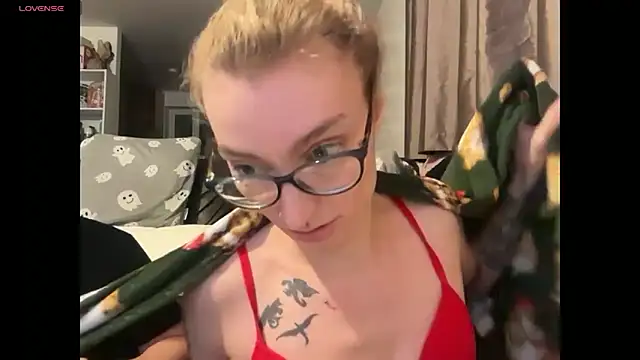 harleyblair online show from 11/24/25, 11:15