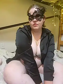 VeiledMuse online show from 12/17/25, 02:39