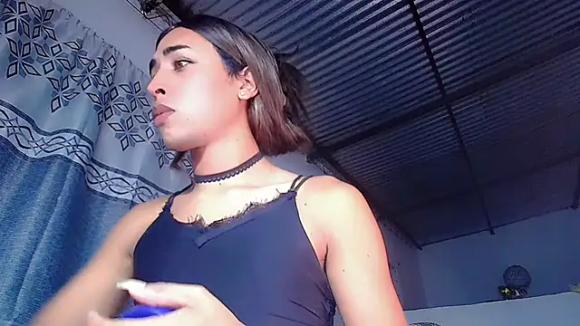 Snapshot of Anthonella_valentina chatting on 06/30/26, 03:18 Anthonella valentina online show from 06/30/26, 03:18
