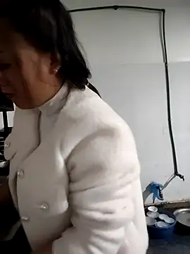 asian 2k online show from 01/15/26, 03:55