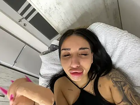 BlueEyes BB online show from 04/15/26, 07:58