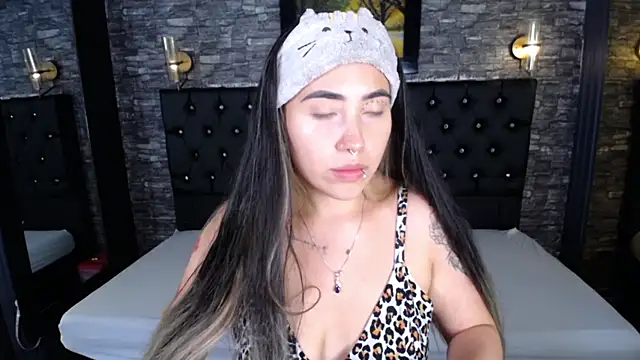  ManuVeelez online show from 10/29/25, 04:37