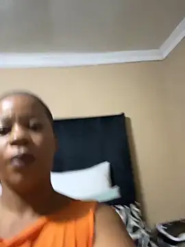 THICKBUNNYCHICKxxx online show from 04/15/26, 07:58