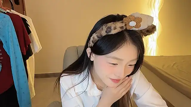 Snapshot of Robin-o3 chatting on 09/24/25, 03:37 Robin-o3 online show from 09/24/25, 03:37