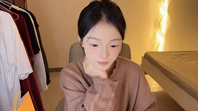 Snapshot of Robin-o3 chatting on 10/12/25, 08:52 Robin-o3 online show from 10/12/25, 08:52