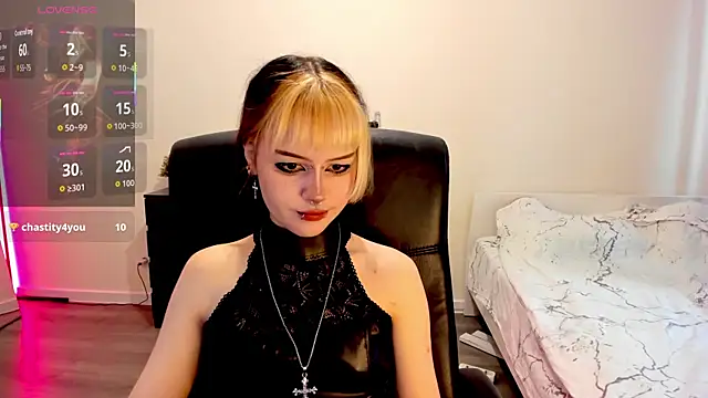 LiyaLuna online show from 11/20/25, 10:26