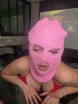 zoeypink online show from 09/24/25, 06:00