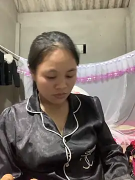 NhuFox online show from 10/04/25, 12:58