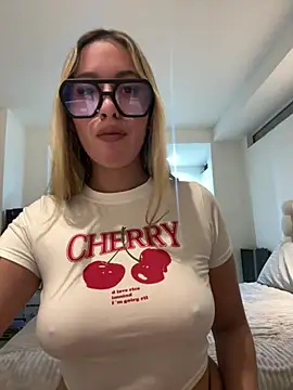 Snapshot of miagarcia250 chatting on 04/29/26, 02:59 miagarcia250 online show from 04/29/26, 02:59