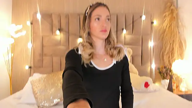 ClaradelMar online show from 03/23/26, 10:19