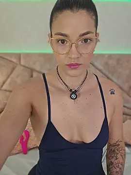 ClaradelMar online show from 05/11/26, 10:10