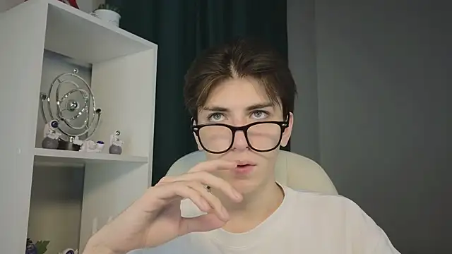 Oliver Starboy online show from 09/19/25, 05:42