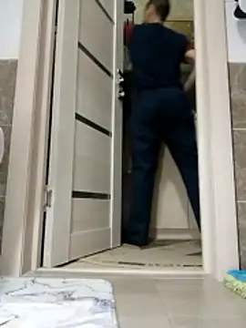 N i k o l a u online show from 04/03/26, 10:08