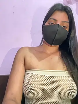  01ruhi online show from 11/18/25, 06:34