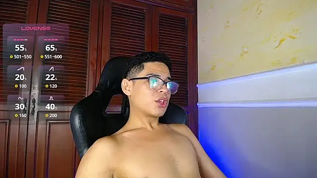 Snapshot of edy_play chatting on 10/03/25, 05:26 edy play online show from 10/03/25, 05:26