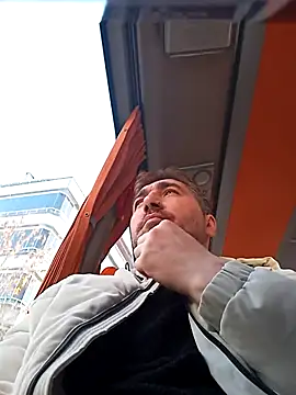 Snapshot of mert0359 chatting on 12/02/25, 01:28 mert0359 online show from 12/02/25, 01:28