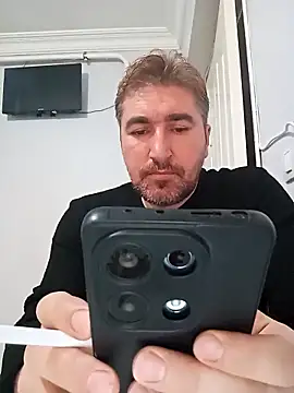 Snapshot of mert0359 chatting on 12/03/25, 02:26 mert0359 online show from 12/03/25, 02:26