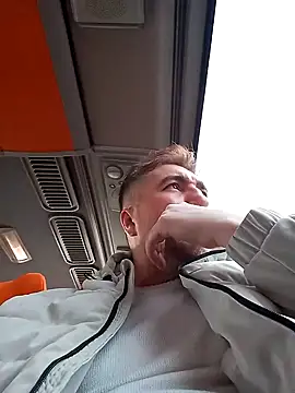 Snapshot of mert0359 chatting on 12/20/25, 01:18 mert0359 online show from 12/20/25, 01:18