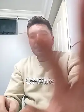 Snapshot of mert0359 chatting on 02/21/26, 10:44 mert0359 online show from 02/21/26, 10:44