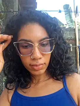 Snapshot of RavenShyfit chatting on 10/19/25, 06:30 RavenShyfit online show from 10/19/25, 06:30