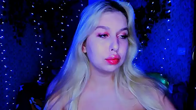 ChloeRicc online show from 11/09/25, 07:12