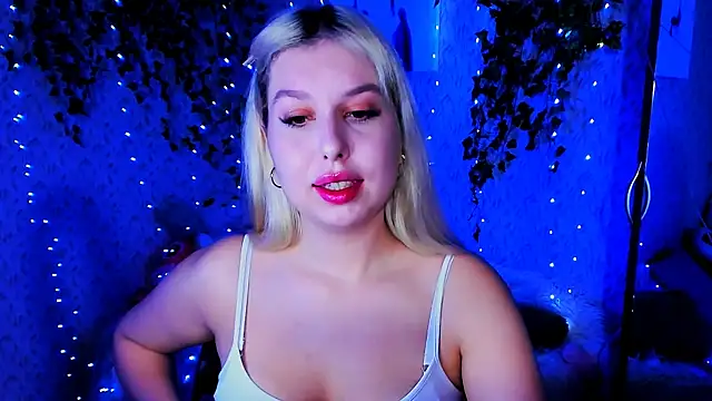 ChloeRicc online show from 11/14/25, 03:00