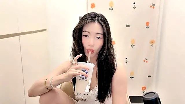 Rosalind xixi online show from 11/12/25, 10:26