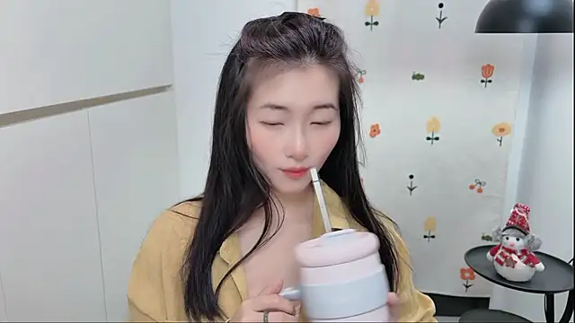 Rosalind xixi online show from 05/10/26, 03:12