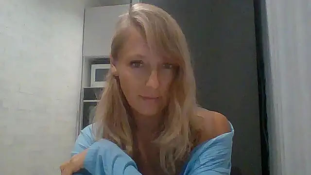 Snapshot of Vexxaa chatting on 10/03/25, 06:16 Vexxaa online show from 10/03/25, 06:16