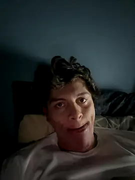 Snapshot of AmMadness chatting on 11/22/25, 09:47 AmMadness online show from 11/22/25, 09:47