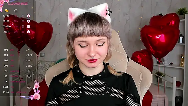 Tori Cutie online show from 02/13/26, 12:06