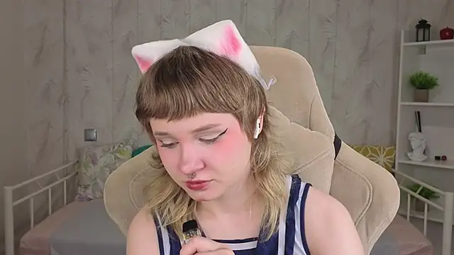 Tori Cutie online show from 05/19/26, 12:05