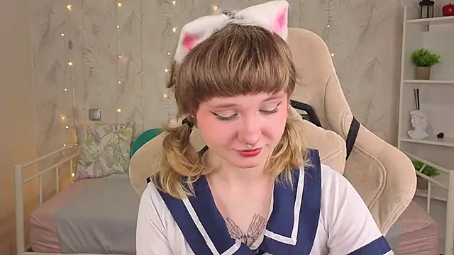Tori Cutie online show from 05/27/26, 12:07