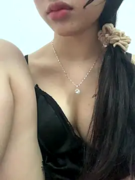 Nguyenha11 online show from 12/23/25, 06:44