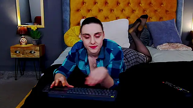 Snapshot of Jessica_White_ chatting on 04/23/26, 03:41 Jessica White online show from 04/23/26, 03:41