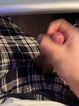 Snapshot of 19yearsboyy chatting on 11/04/25, 05:23 19yearsboyy online show from 11/04/25, 05:23