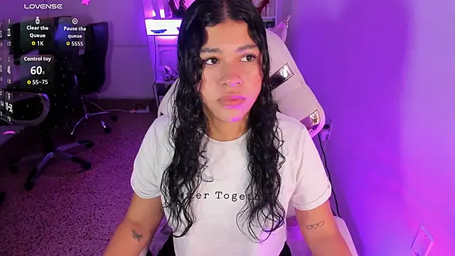 Snapshot of Ivy_nt chatting on 09/15/25, 06:41 Ivy nt online show from 09/15/25, 06:41