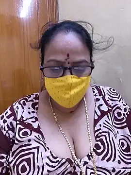 Snapshot of heera-rani chatting on 06/13/26, 06:11 heera-rani online show from 06/13/26, 06:11