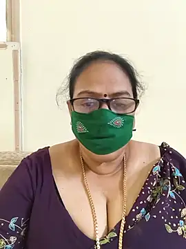 Snapshot of heera-rani chatting on 07/19/26, 07:23 heera-rani online show from 07/19/26, 07:23