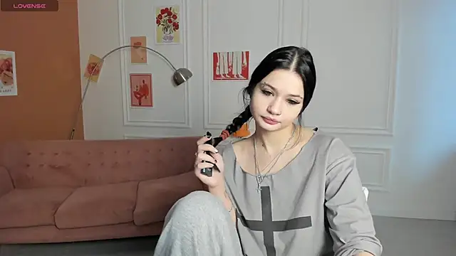 amy doessss online show from 11/23/25, 09:42