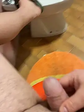 Snapshot of Cober03 chatting on 02/14/26, 10:01 Cober03 online show from 02/14/26, 10:01