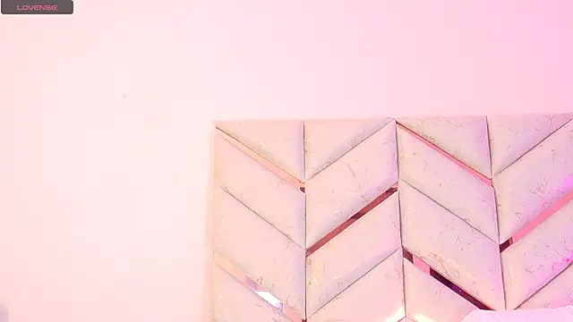 Snapshot of AlanaDoll chatting on 02/12/26, 07:09 AlanaDoll online show from 02/12/26, 07:09