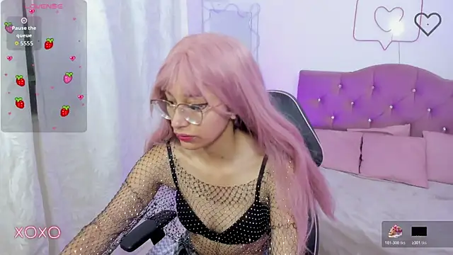 Snapshot of HANNI_TAY chatting on 11/30/25, 11:58 HANNI TAY online show from 11/30/25, 11:58