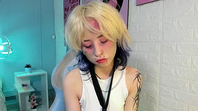 Hannahpage online show from 10/31/25, 12:28